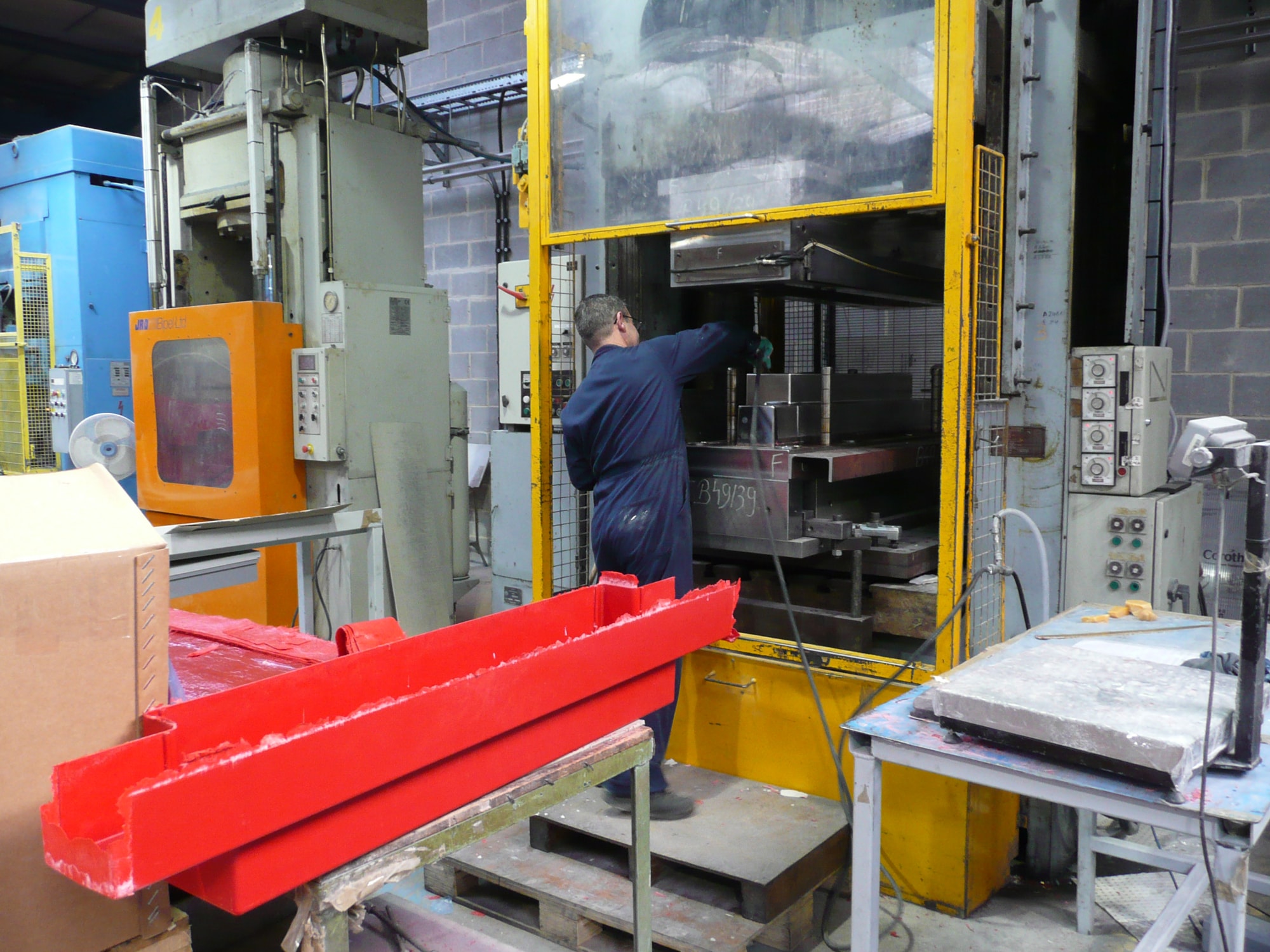 Composite Moulding Machines